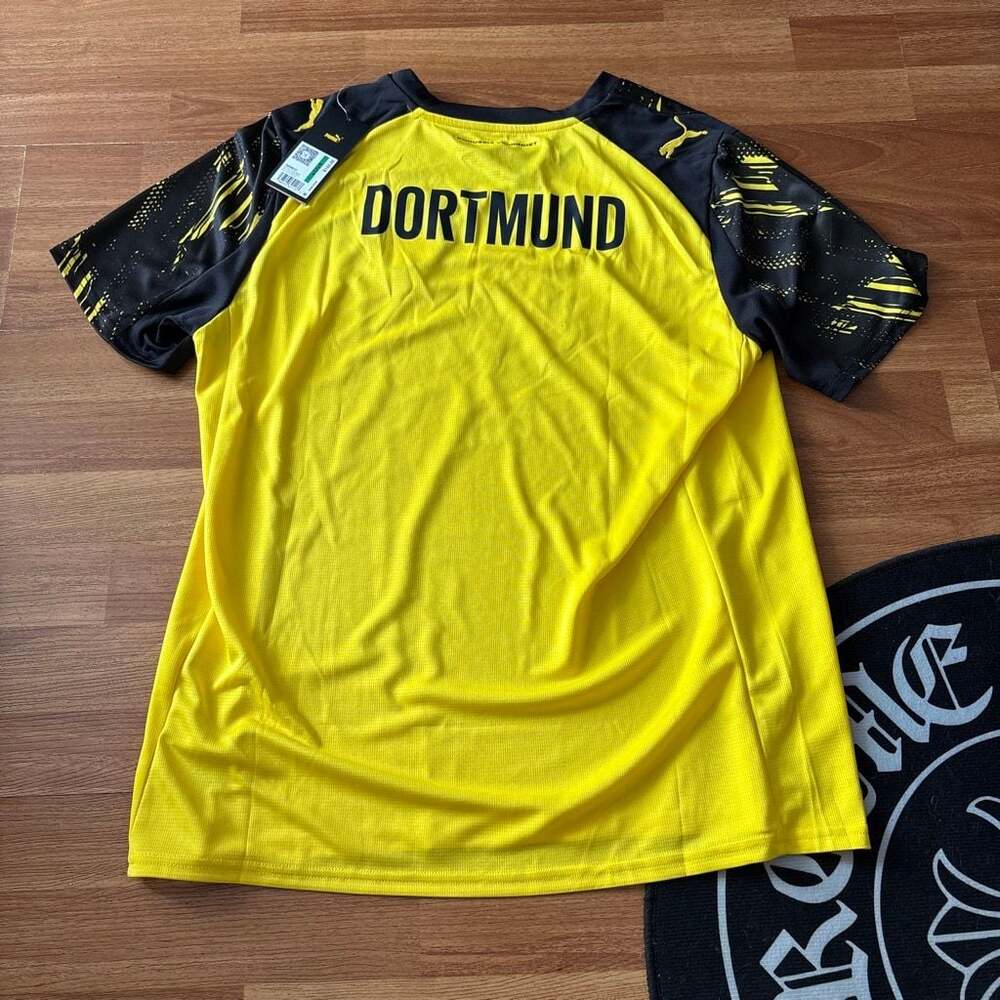 Puma Borussia Dortmund BVB 09 Soccer Jersey - Picture 3 of 3